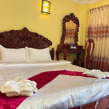 Lotus Blanc Homestay Villa Баттамбанг Экстерьер фото
