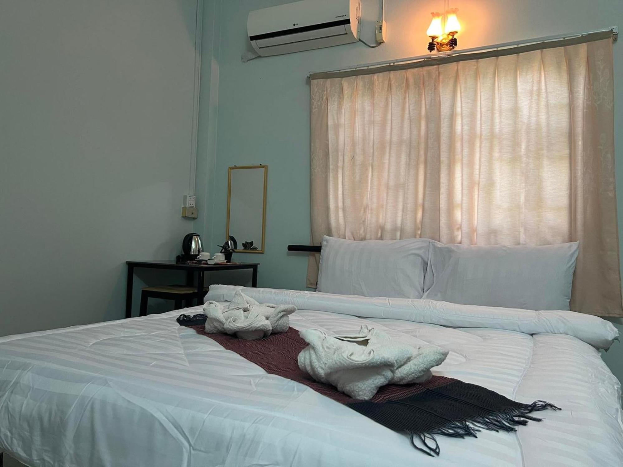 Lotus Blanc Homestay Villa Баттамбанг Экстерьер фото