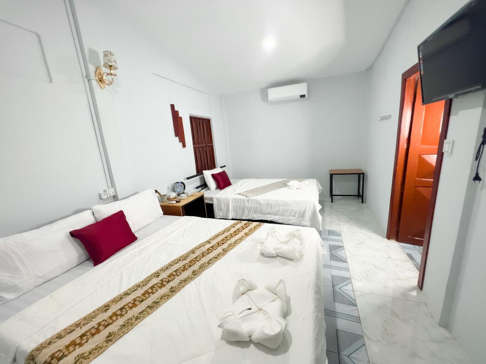Lotus Blanc Homestay Villa Баттамбанг Экстерьер фото